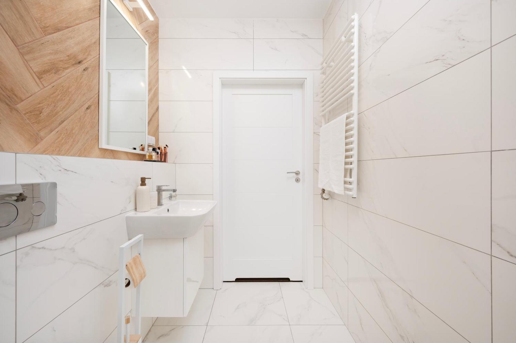 Apartamenty Fuzja - Komfortowe Mieszkania Blisko Centrum Lodzi Garaz Exterior photo